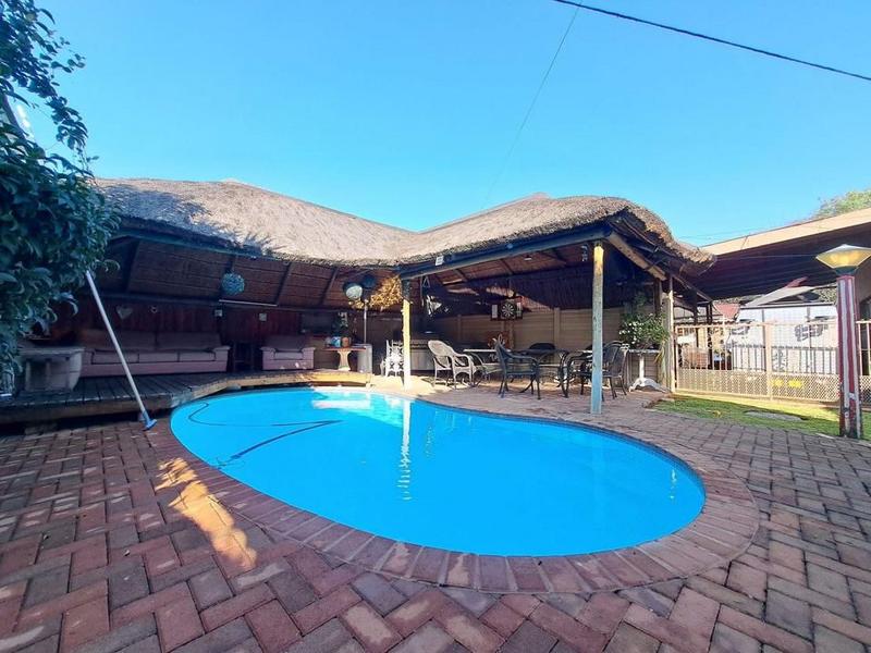 To Let 5 Bedroom Property for Rent in Potchefstroom North West